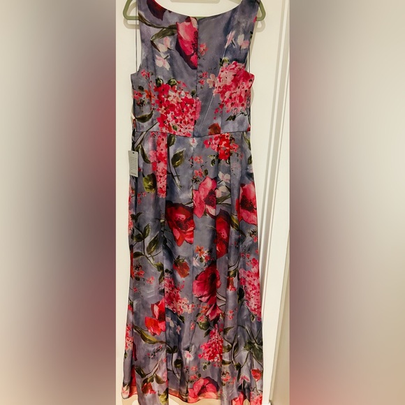 Adrianna Papell Sleeveless Gown. NWT Beautiful Floral w/crystal accents Size 16 - Picture 2 of 10
